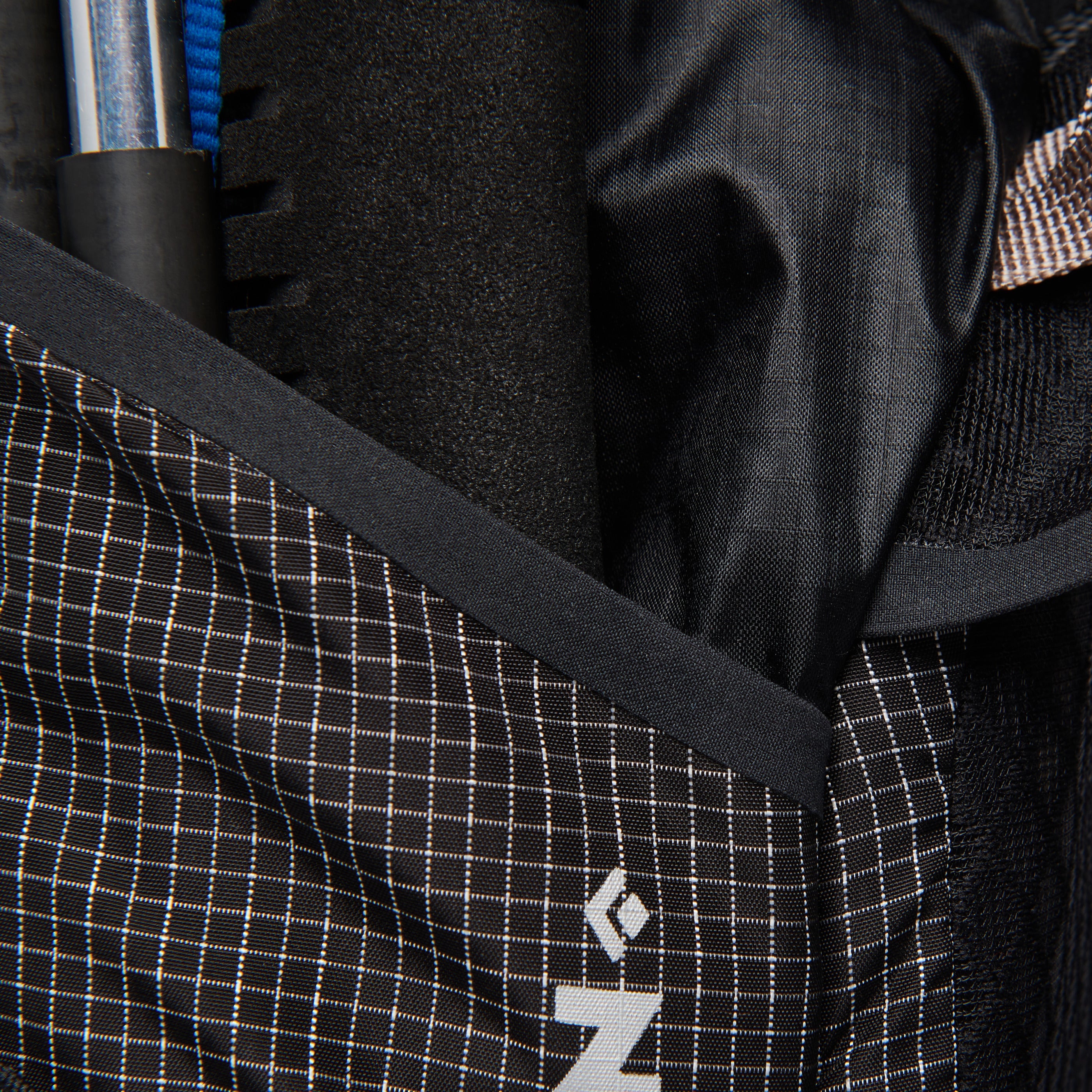 Distance 8 Backpack - Past Season