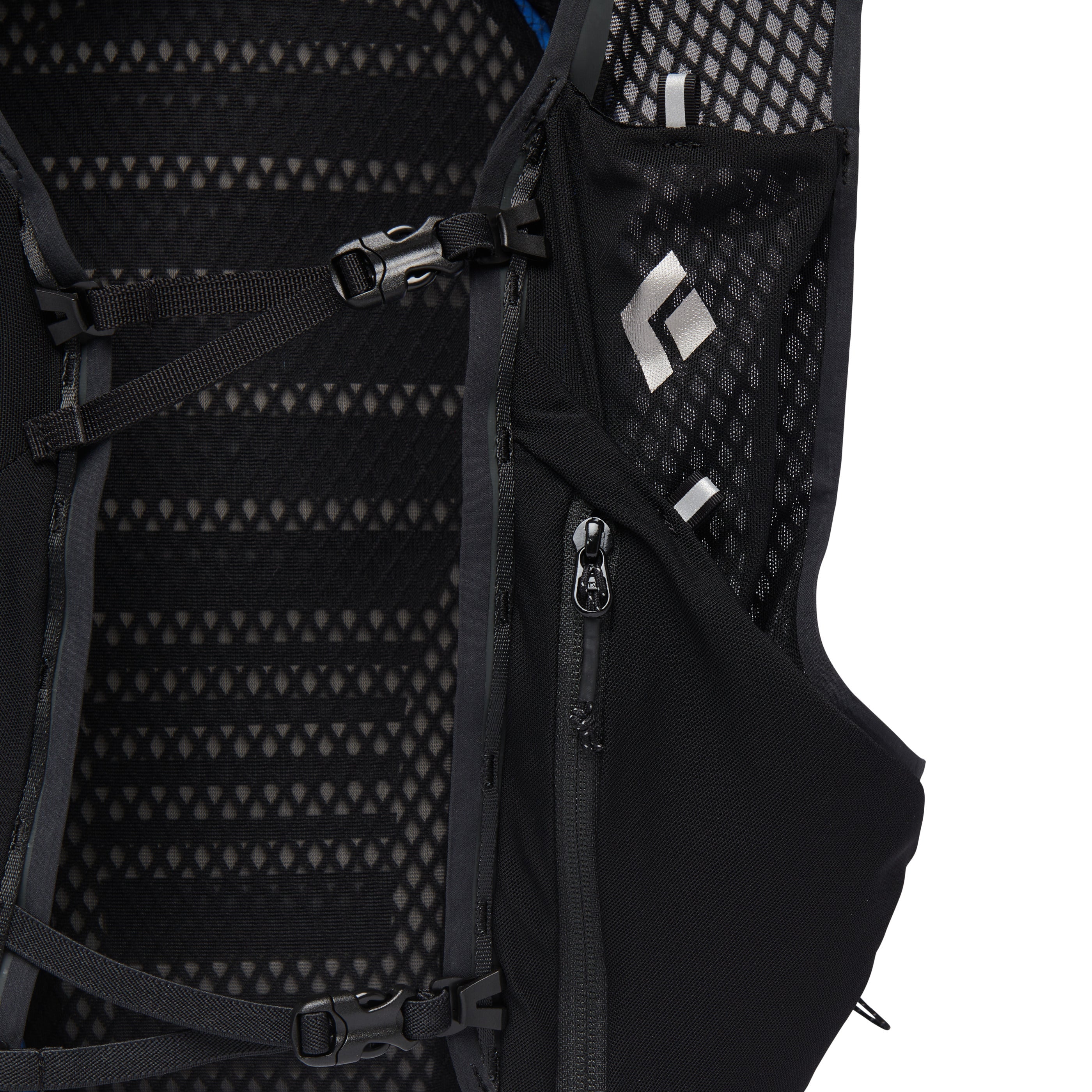Distance 8 Backpack - Past Season
