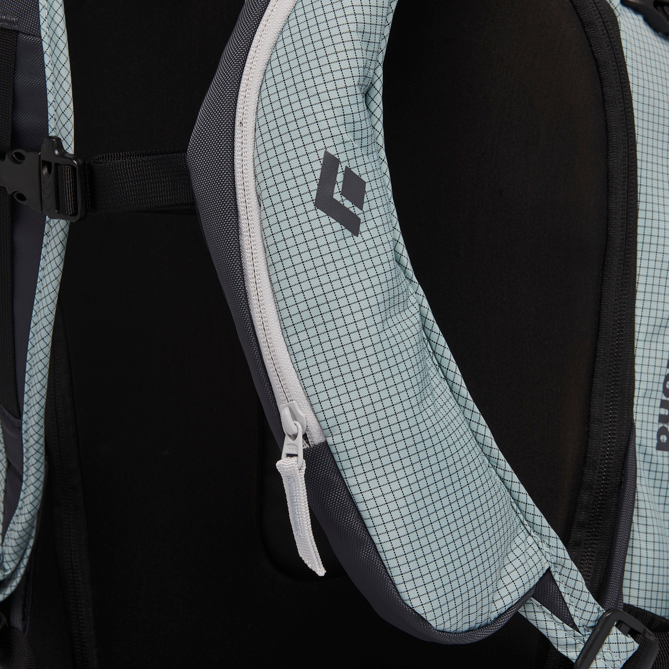 Dawn Patrol 32 Backpack - Past Season
