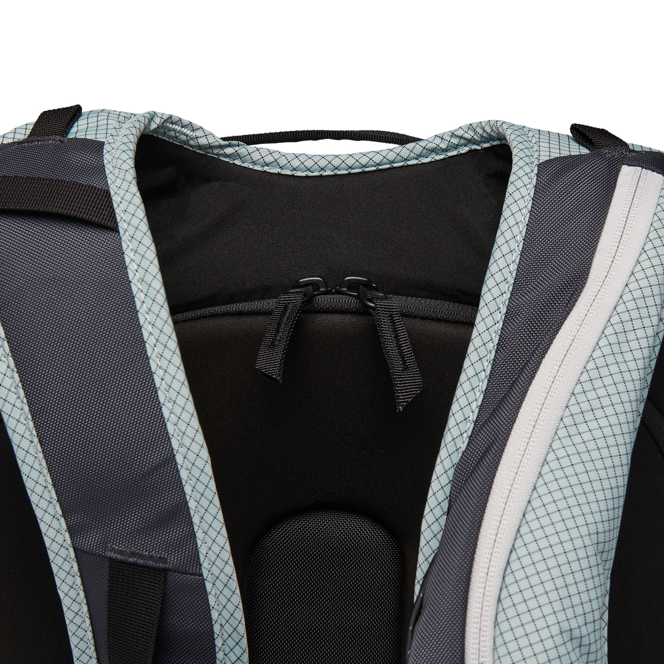 Dawn Patrol 32 Backpack - Past Season